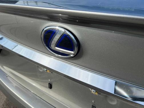 2016 Lexus ES 300h Base