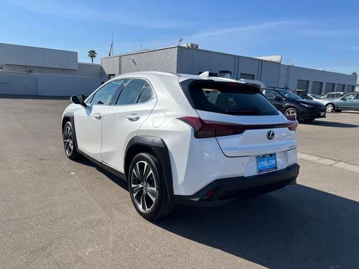 2023 Lexus UX 250h Base