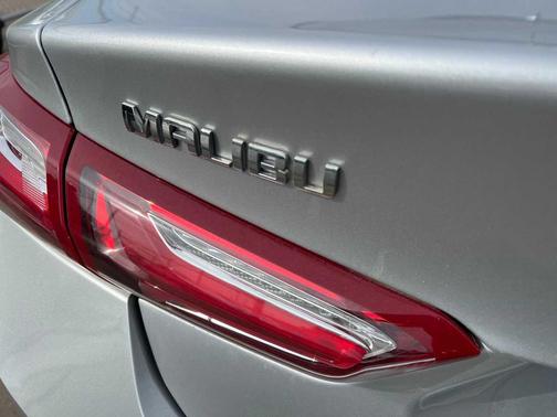 2021 Chevrolet Malibu FWD LT