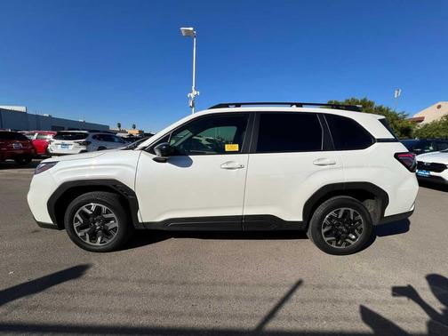 2025 Subaru Forester Base