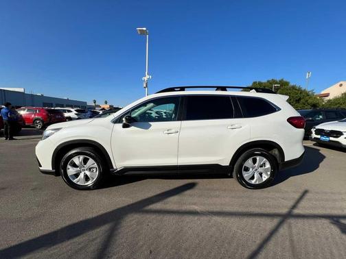 2022 Subaru Ascent Base 8-Passenger