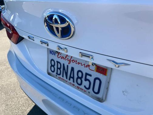 2018 Toyota Camry Hybrid LE