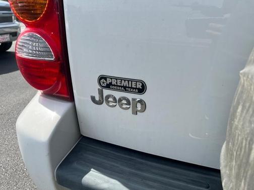 Photo 5 of 36 of 2002 Jeep Liberty Limited