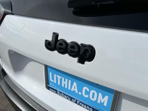 2020 Jeep Cherokee Altitude