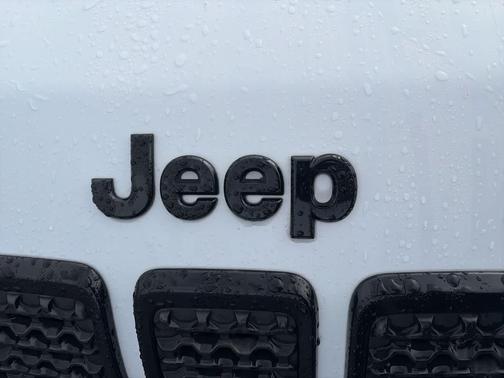 2020 Jeep Cherokee Altitude