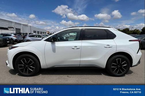 Cosmic White Pearl 2026 Subaru Solterra Premium