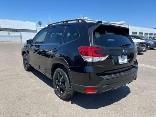 Crystal Black Silica 2022 Subaru Forester Wilderness