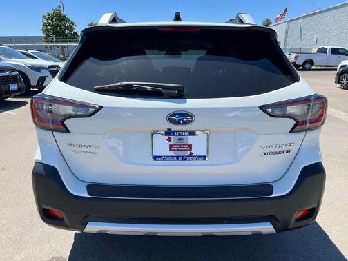 Crystal White Pearl 2023 Subaru Outback Touring XT