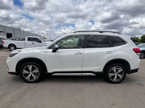 Crystal White Pearl 2019 Subaru Forester Touring
