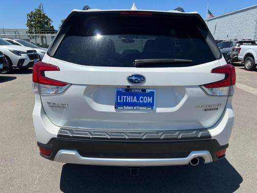 Crystal White Pearl 2019 Subaru Forester Touring