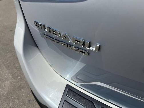 Crystal White Pearl 2019 Subaru Forester Touring