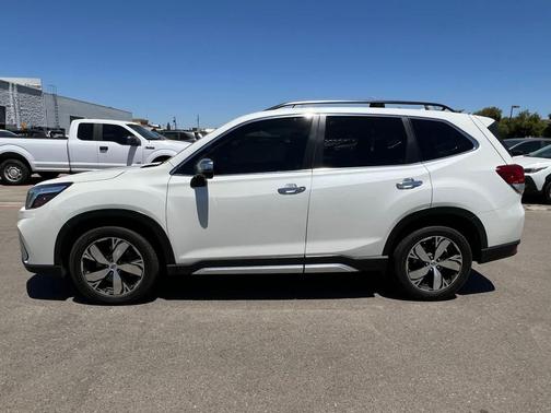 Crystal White Pearl 2019 Subaru Forester Touring