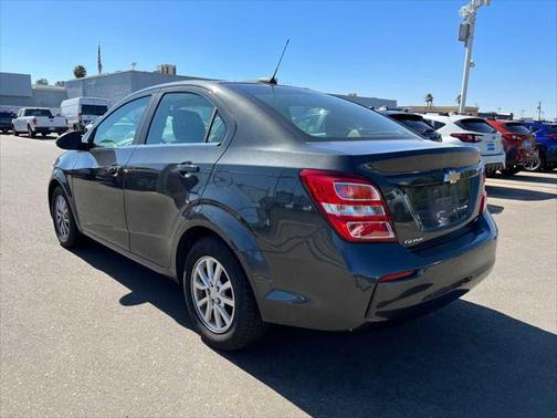 2020 Chevrolet Sonic FWD Sedan LT