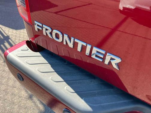 2021 Nissan Frontier SV