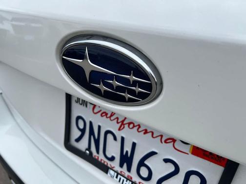 Crystal White Pearl 2024 Subaru Outback Limited