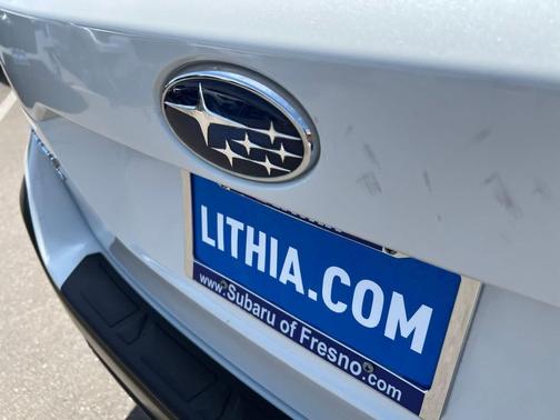 Crystal White Pearl 2021 Subaru Outback Premium