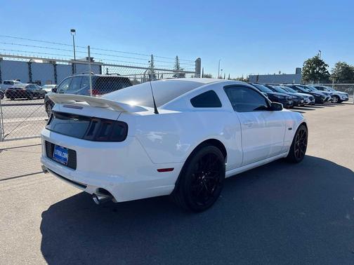 2013 Ford Mustang GT Premium