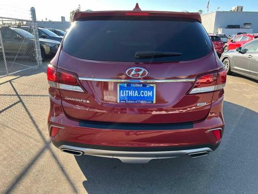 2017 Hyundai SANTA FE SE