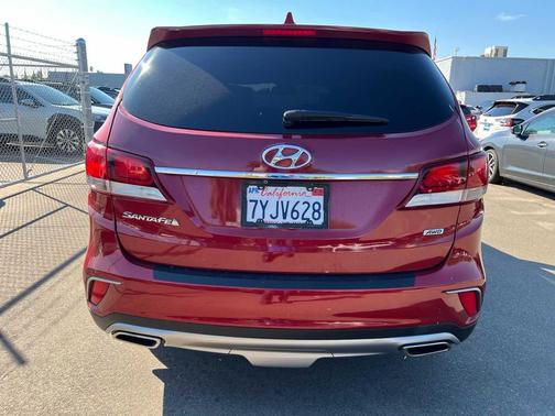 2017 Hyundai SANTA FE SE