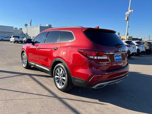 2017 Hyundai SANTA FE SE