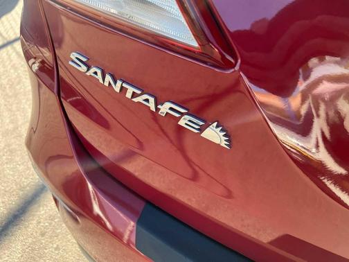 2017 Hyundai SANTA FE SE