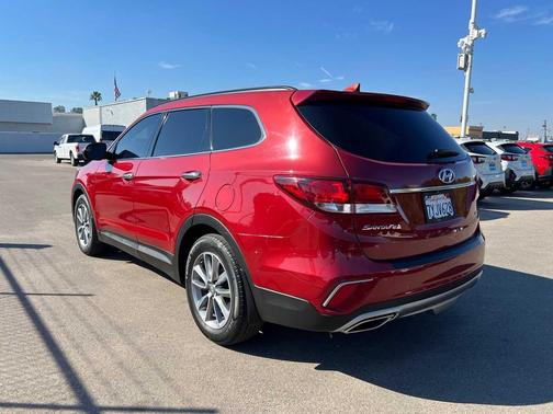 2017 Hyundai SANTA FE SE