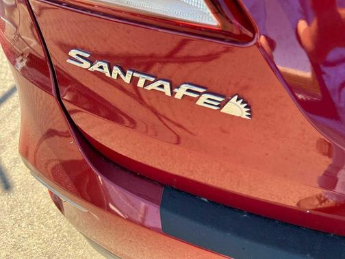 2017 Hyundai SANTA FE SE