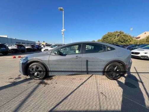 2024 Toyota Prius LE