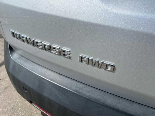 2021 Chevrolet Traverse LT Leather