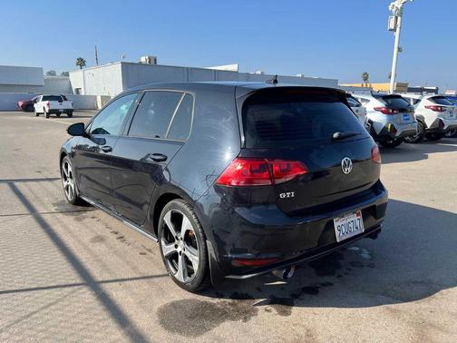 2016 Volkswagen Golf GTI 2.0T S 4-Door