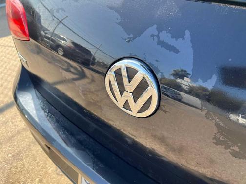 2016 Volkswagen Golf GTI 2.0T S 4-Door