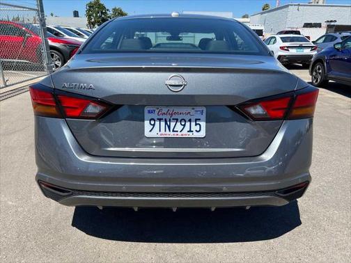 2025 Nissan Altima SV FWD