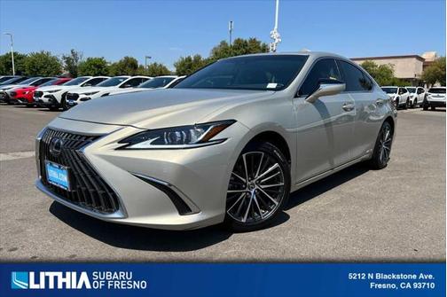 2022 Lexus ES 300h Base