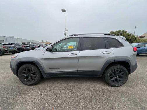 2017 Jeep Cherokee Trailhawk