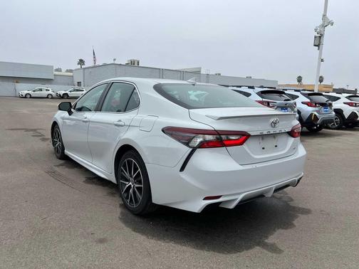 2023 Toyota Camry SE