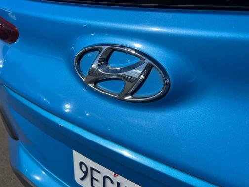 2020 Hyundai KONA SEL