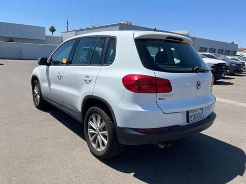 White 2017 Volkswagen Tiguan Limited 2.0T