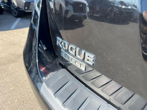 Super Black 2014 Nissan Rogue Select S