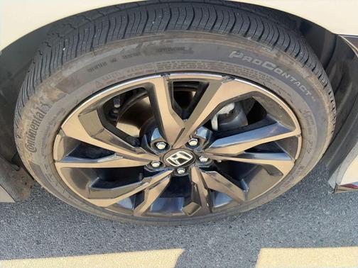 Lunar Silver Metallic 2018 Honda Civic Sport Touring