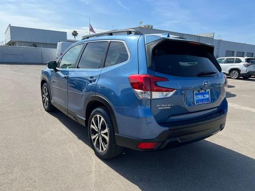 Horizon Blue Pearl 2022 Subaru Forester Limited