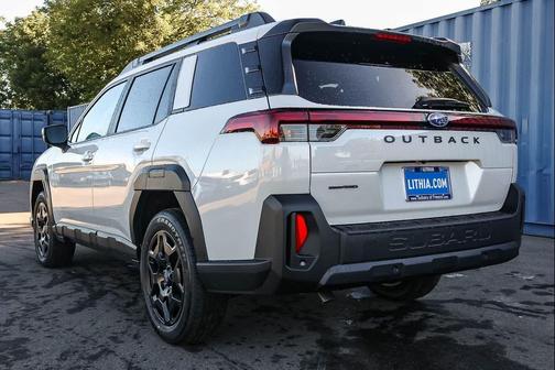Crystal White Pearl 2026 Subaru Outback Limited