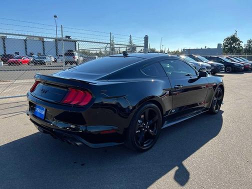 2023 Ford Mustang GT Premium