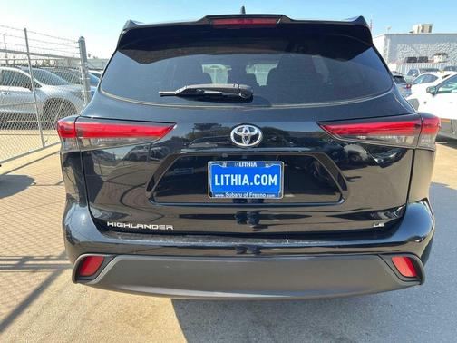 2023 Toyota Highlander LE