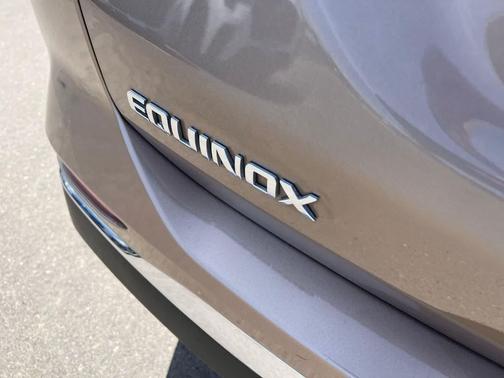 Sandy Ridge Metallic 2018 Chevrolet Equinox LT