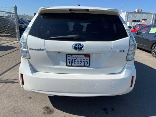 2013 Toyota Prius v Two