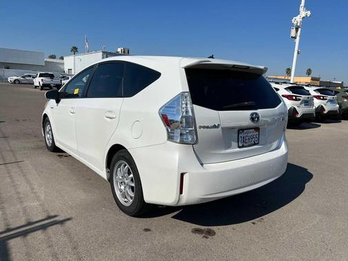 2013 Toyota Prius v Two