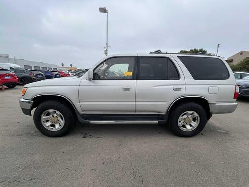 1998 Toyota 4Runner SR5