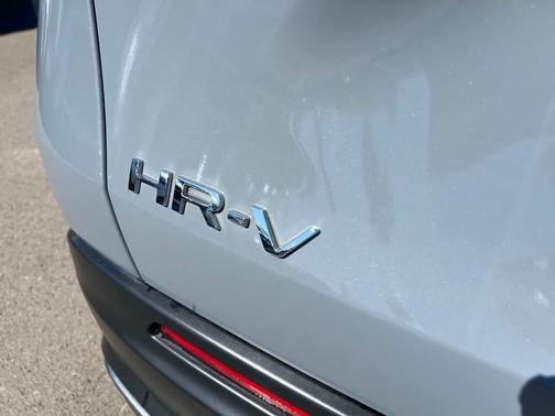 Urban Gray Pearl 2025 Honda HR-V AWD Sport