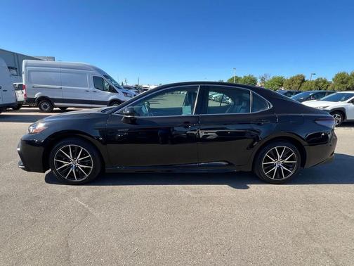 Midnight Black Metallic 2023 Toyota Camry SE