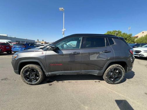 2023 Jeep Compass Trailhawk